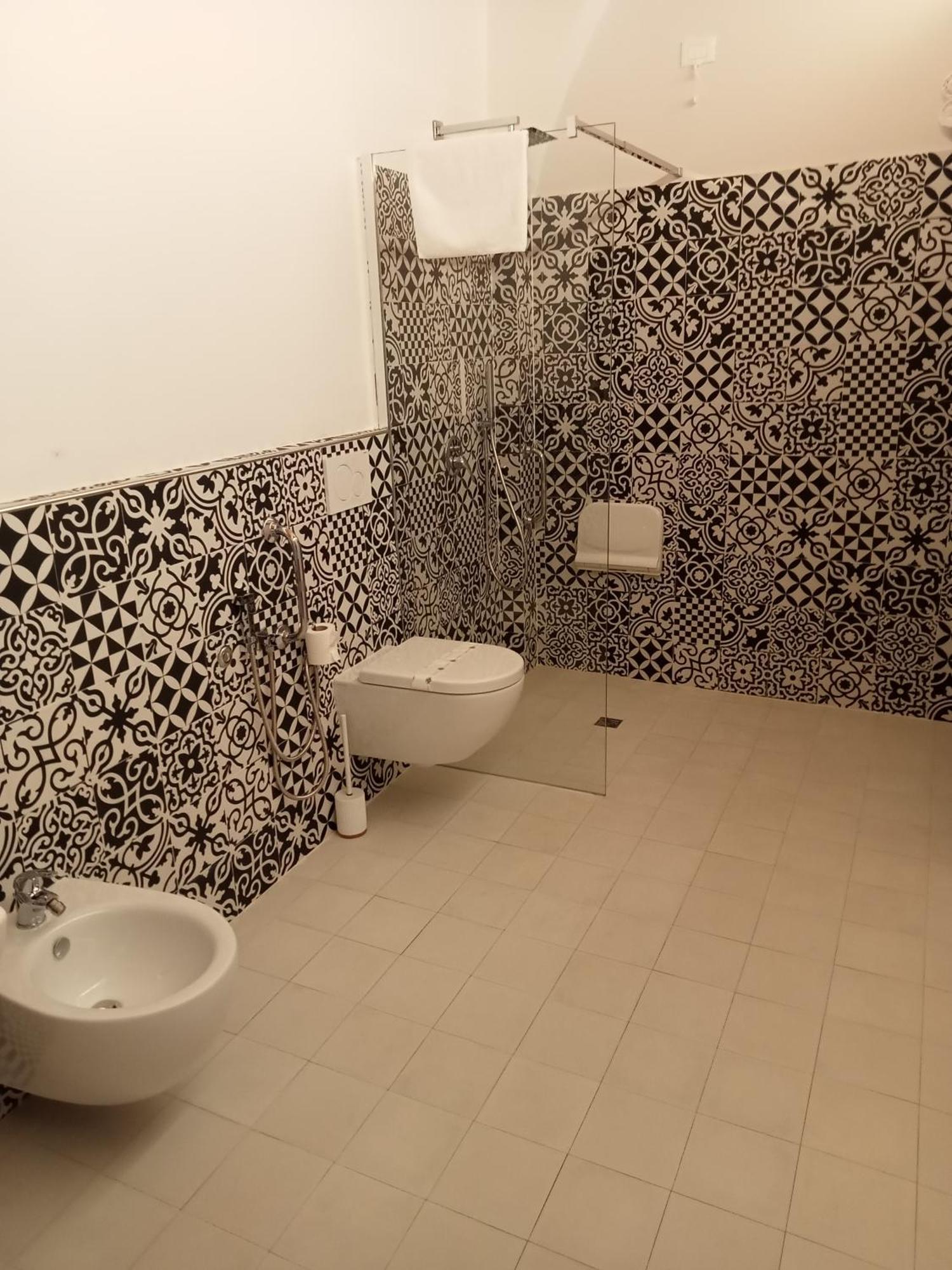 Dimora Donna Dora - Albergo Diffuso San Martino in Pensilis المظهر الخارجي الصورة